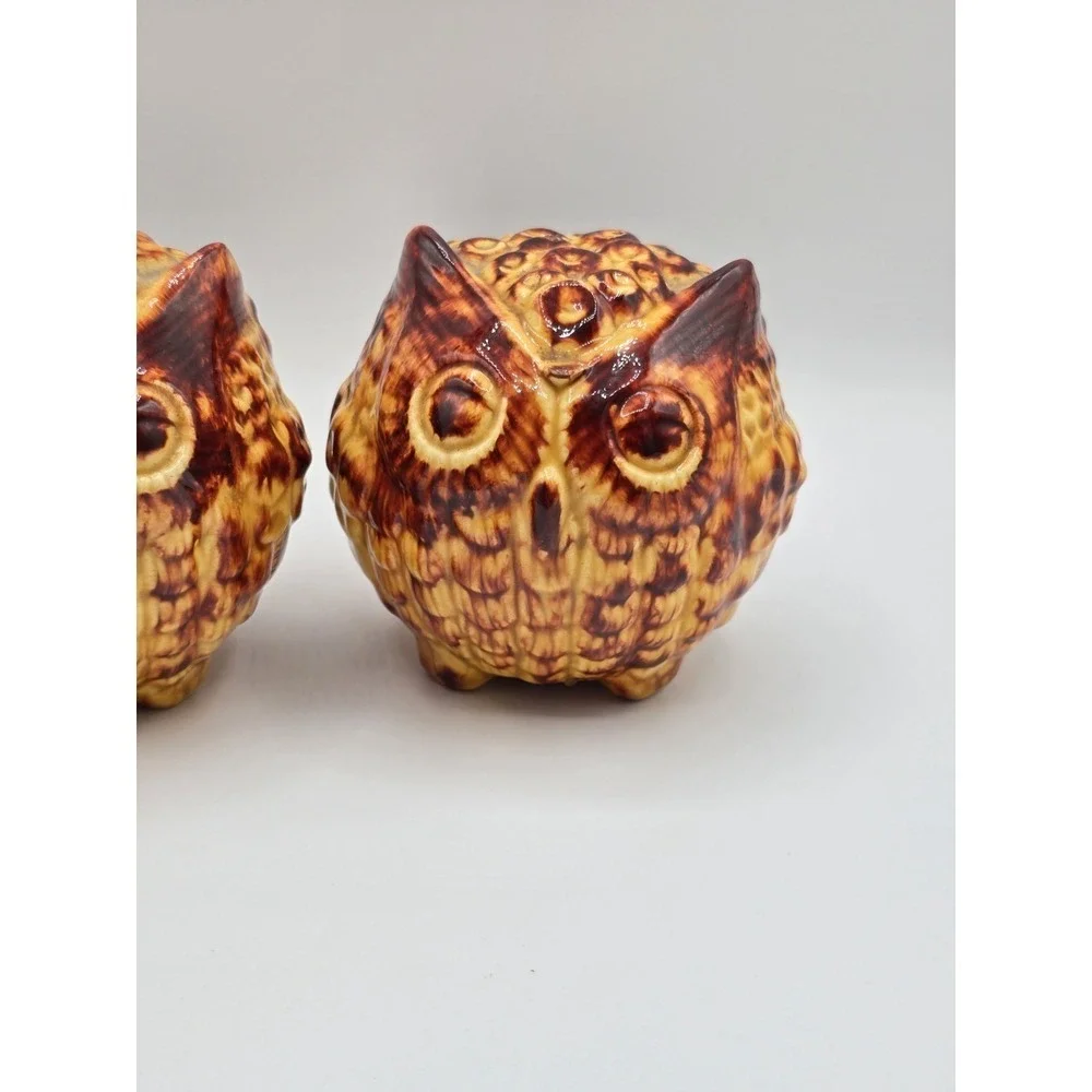 Pair‎ of Vintage MCM Ceramic Owl Salt & Pepper Shakers Chubby Round Bird